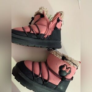 Zara girls boots size 24